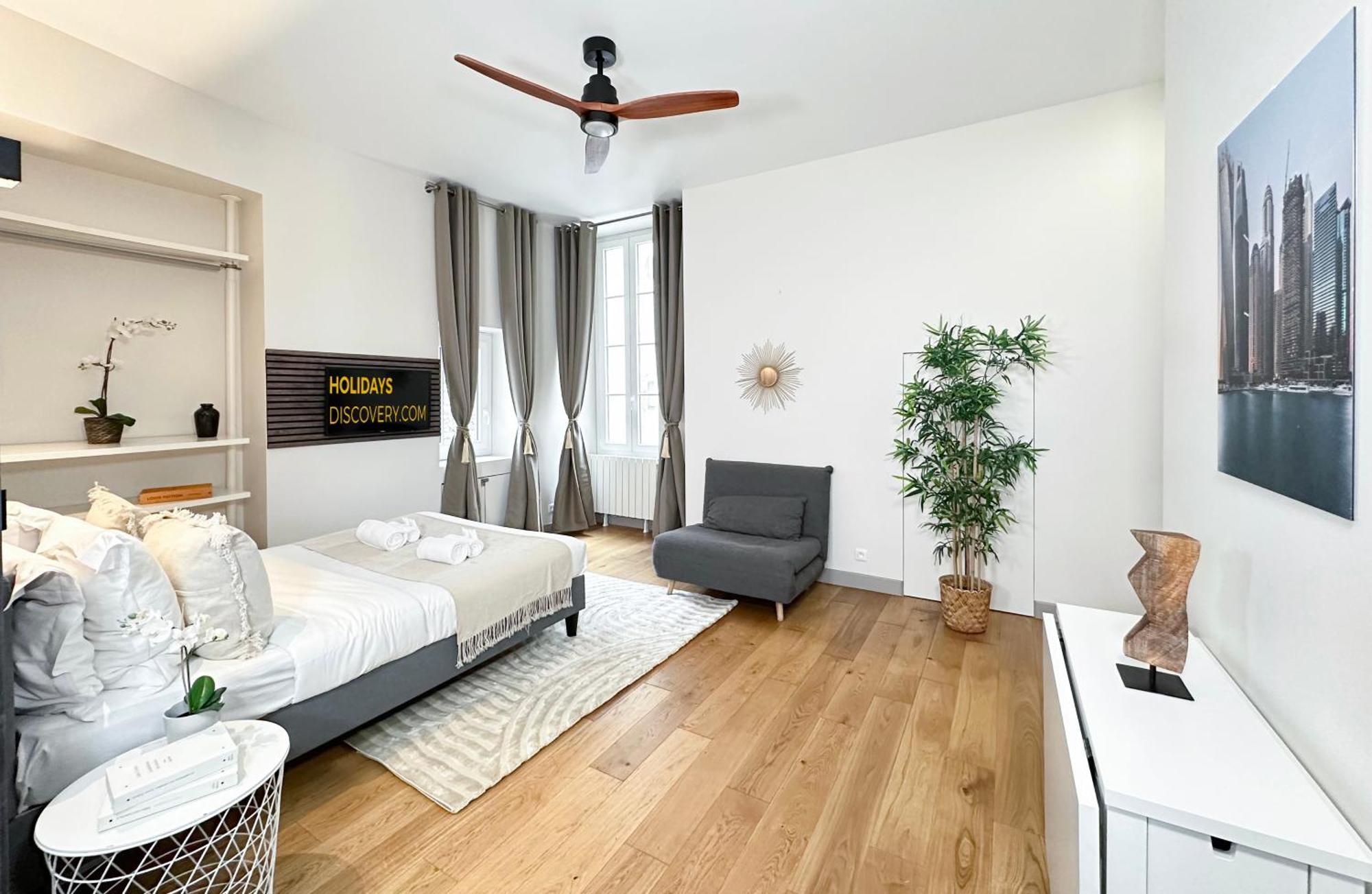 Апартаменты Spacious Studio In Saint-Germain-Des-Pres Париж Экстерьер фото
